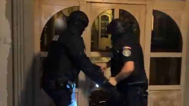 Banda de români care a terorizat Cehia a fost prinsă, după ultima crimă: „Fie ofereau servicii de reparații la prețuri mici și fugeau cu avansul, fie direct jaf și violență”
