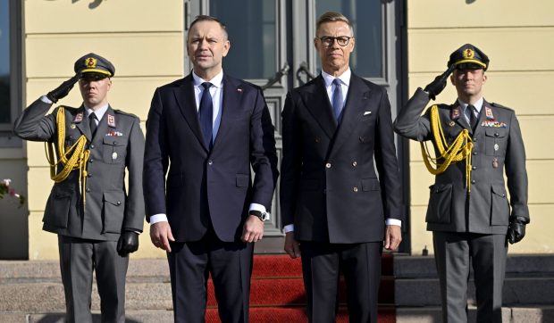 Poljski predsednik Nawrocki v Helsinkih ponovno opozoril na Putinovo agresivnost