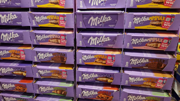 Ciocolată Milka cu o cantitate mai mică și un preț mai scump, în Germania: „Cea mai flagrantă minciună a anului”