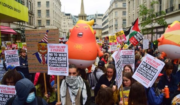 Protestatarii inundă străzile Londrei, după ce Trump a fost primit cu mare fast la Castelul Windsor