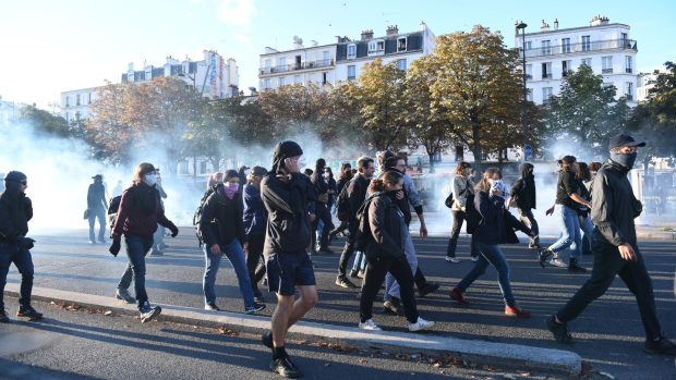 „Marile averi explodează, iar noi le cerem în continuare altora să facă un efort?”: Furie și indignare la protestele din Franța