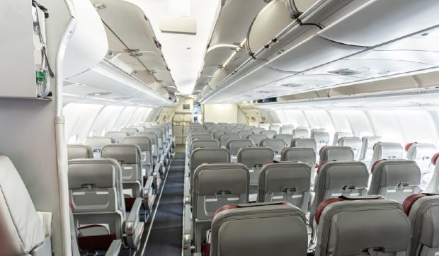 Compania aeriană care te lasă să plătești o taxă pentru ca locul de lângă tine să rămână gol