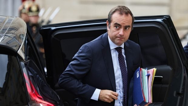 Cine este Sébastien Lecornu, noul prim-ministru al Franţei: primar la 18 ani și consilier pentru Nicolas Sarkozy