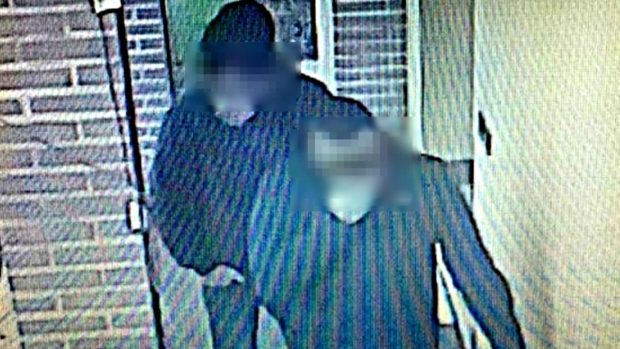Mărturia șoferului român de TIR care și-a salvat fetițele de 2,8 și 10 ani și i-a aruncat de pe terasă pe hoții veniți în casa lui: „Le-am spus: prefăceți-vă că dormiți”