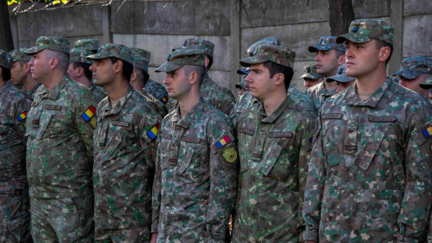 Jumătate din români nu cred ca armata ar rezista 48 de ore, în caz de atac, până la sosirea ajutorului NATO