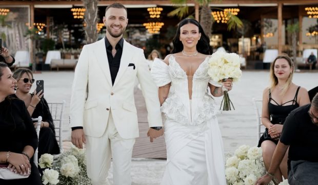 Imagine Stire Oana Radu și Șerban Balaban nu sunt soț și soție. Ce rol a avut ceremonia de la mare | 2review.ro