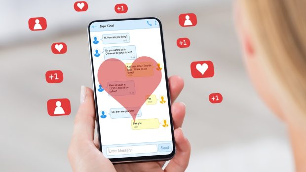 Un japonez s-a însurat cu un chatbot. Cum și-a cunoscut „sufletul-pereche”: „Abia aștept să petrecem timpul împreună astăzi”