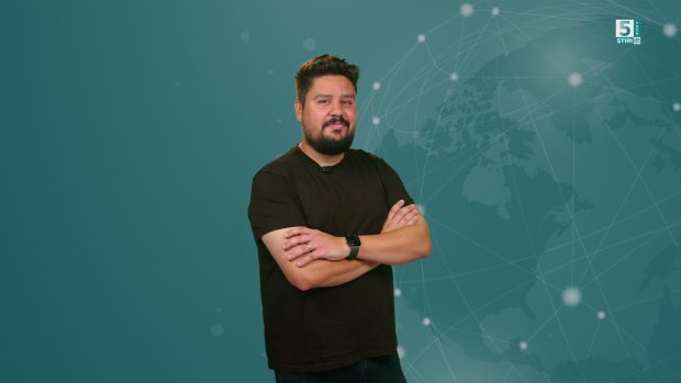 5 știri by Libertatea – Tech: Apple vrea să elimine cartelele SIM fizice din iPhone 17, iar Tesla a făcut o serie de anunțuri surprinzătoare
