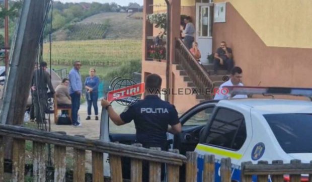 Un elev de 13 ani din Maramureș a murit după ce i s-a făcut rău la şcoală. Băiatul a leșinat în timp ce își aștepta mama