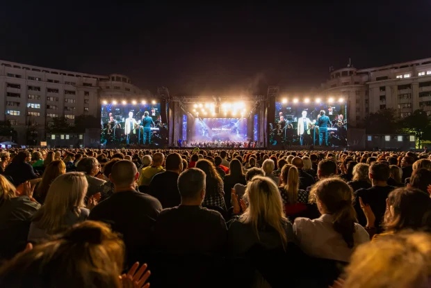 Unforgettable Festival 2025: trei zile de magie, peste 60.000 de spectatori și un succes fără precedent în Piața Constituției