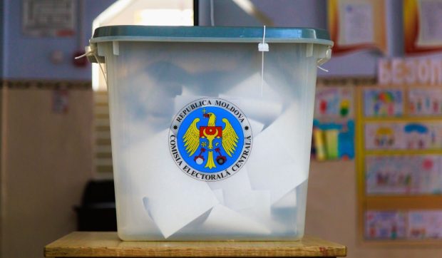 Alegerile din Moldova, „teren de testare” pentru războiul informațional derulat de Rusia în Europa