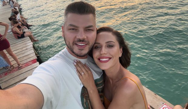 Imagine Stire Roxana și Valentin Luca, viața de cuplu după nuntă: „Nu e totul lapte și miere, dar e real și frumos” | 2review.ro