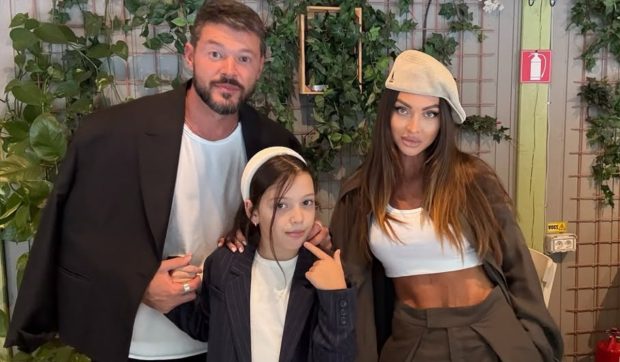 Imagine Stire Cum a apărut Victor Slav alături de fiica lui. Nu a participat la petrecerea organizată de Bianca Drăgușanu pentru Sofia | 2review.ro