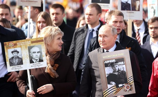 Ce i-a promis Vladimir Putin tatălui său aflat pe patul de moarte: „Jurământul care a schimbat cursul istoriei Rusiei”