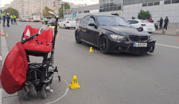 Tânărul care a lovit o mamă și un copil pe trecerea de pietoni, reținut. Tragedia se leagă de trendul TikTok care glorifică viteza: „Când toți îți zic că mergi tare…”