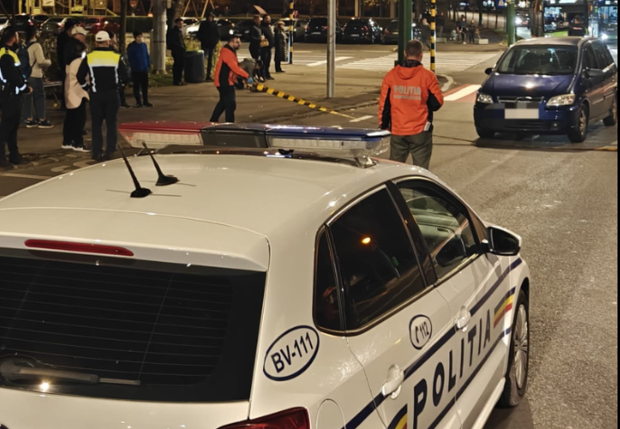 Două fete din Brașov au fost lovite pe trecerea de pietoni de o mașină condusă de un șofer de 78 de ani: victimele au suferit multiple leziuni