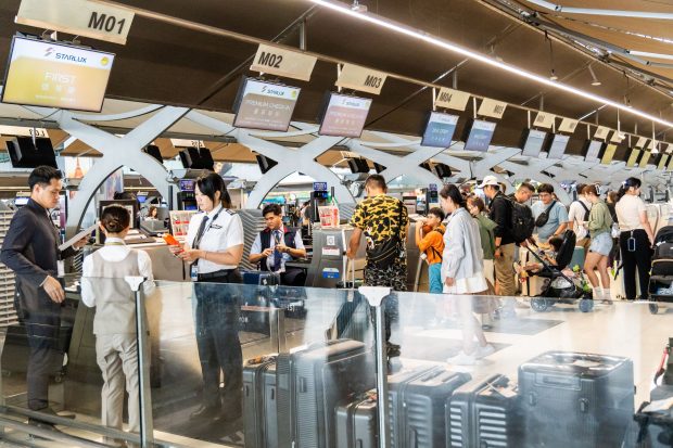 Thailanda introduce taxa turistică pentru străini. Cât trebuie să plătești
