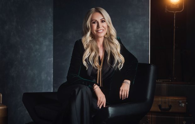Imagine Stire Ce spune Anastasia Soare despre întâlnirea cu Oprah Winfrey. „Acela a fost «My Oscar moment». A trebuit să sărbătorim” | 2review.ro