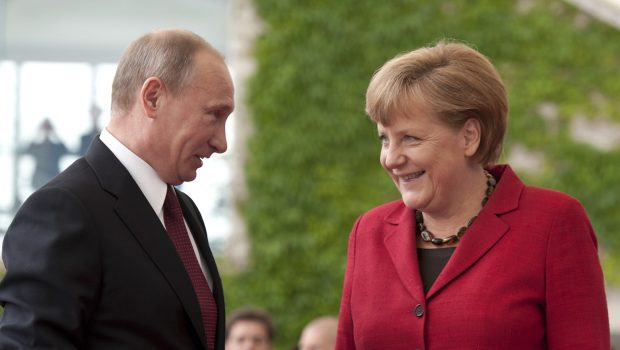 Angela Merkel, criticată aspru de către baltici și polonezi: „Nechibzuită, unul dintre cei mai dăunători politicieni germani”