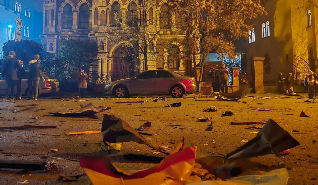 Atac rusesc masiv la Kiev
