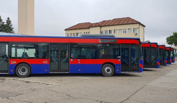 Oradea, primul oraș din România în care poți plăti biletul de autobuz sau tramvai fără card sau aplicație