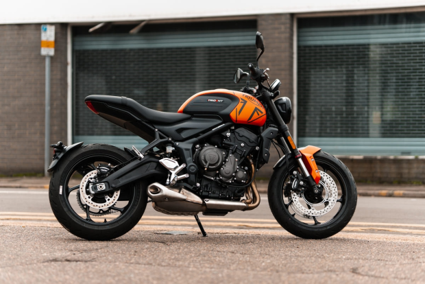 Ce face din Trident 660 o motocicletă de neînlocuit?