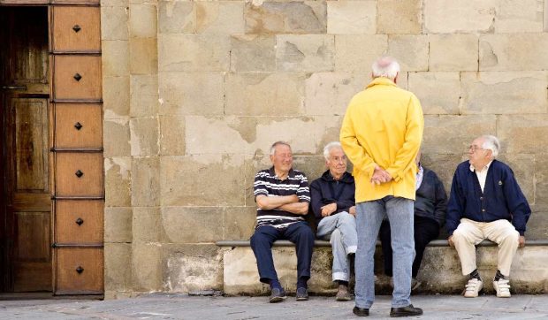 Anunțul guvernului italian care îi va afecta pe românii care muncesc în peninsulă: noi reguli de pensionare