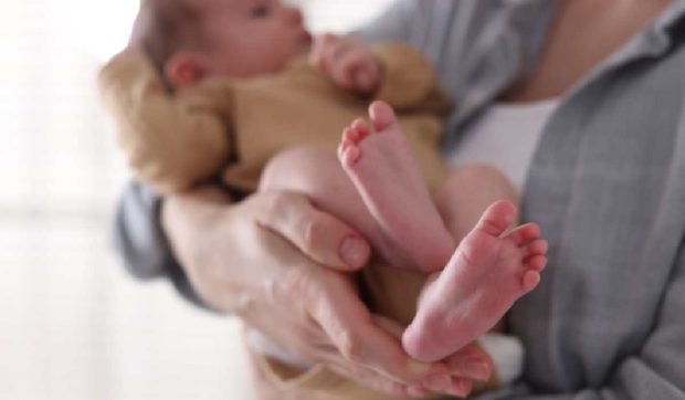 Nașteri record în Japonia – peste 20.000 de bebeluși au părinți străini, în plin scandal politic despre imigrație