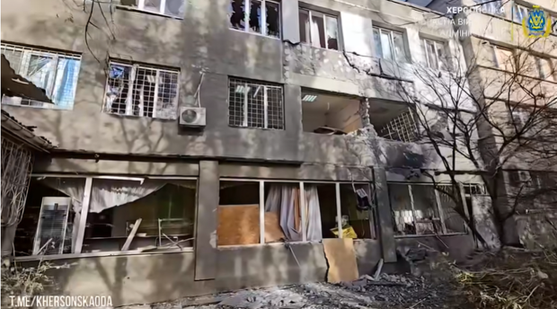 Rusia a bombardat un spital de copii din Herson, 9 oameni au fost răniți: „O nouă crimă de război”