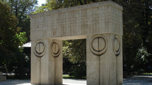 RADAr CULTURAL. Porțile, cheile, cărțile