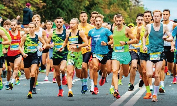 Maratonul București 2025 a adus împreună 12.000 de alergători din peste 50 de țări. Un tânăr atlet a doborât recordul național