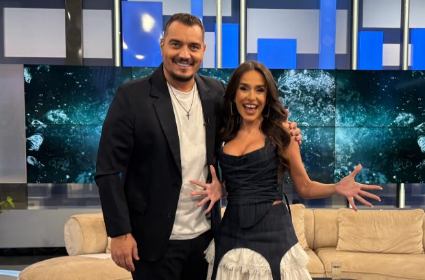 Imagine Stire Bursucu, înlocuit în emisiunea „Xtra Night Show” de la Antena Stars. Cine va prezenta programul alături de Andreea Frățilă: „Am venit obosit” | 2review.ro