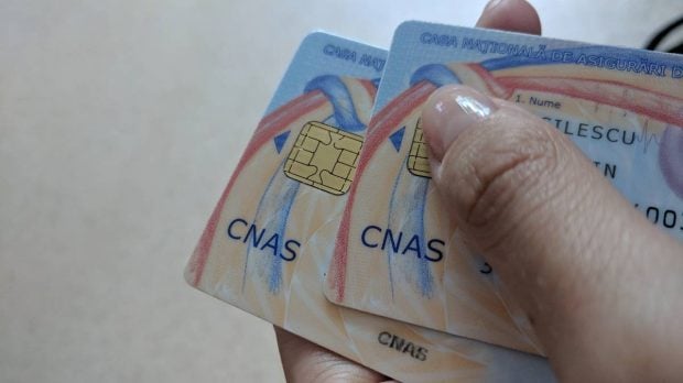 Cardul de sănătate, înlocuit cu buletinul electronic, din 1 septembrie. Ce fac românii care nu au cărți de identitate noi