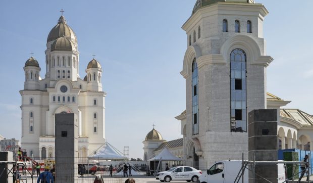 Ghid pentru pelerinii care participă la sfințirea picturii Catedralei Neamului și reguli de acces. Ce obiecte sunt interzise