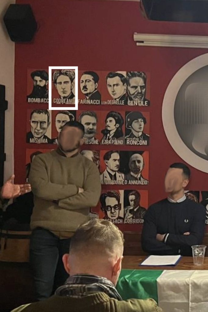 fotografie din cadrul unei ședințe al unui grup de extremă dreapta din Italia