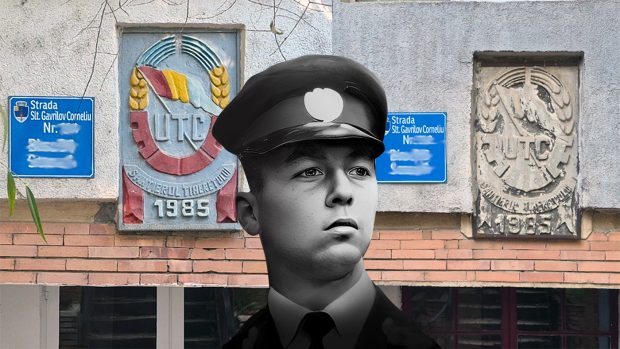 Plăcuțele cu numele străzii după un erou martir al Revoluției au fost montate lângă simboluri comuniste în Tulcea