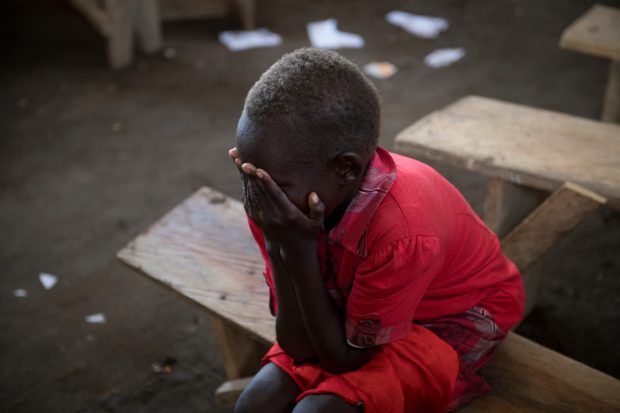 „Nu-mi permit să salvez ambii gemeni”: o mamă s-a trezit în fața unei alegeri imposibile din cauza războiului din Sudan