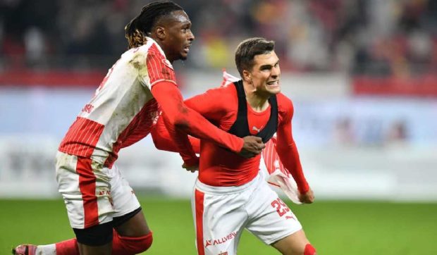 „Câinii” mușcă pe final! Dinamo învinge CFR Cluj cu 2-1 după o revenire spectaculoasă