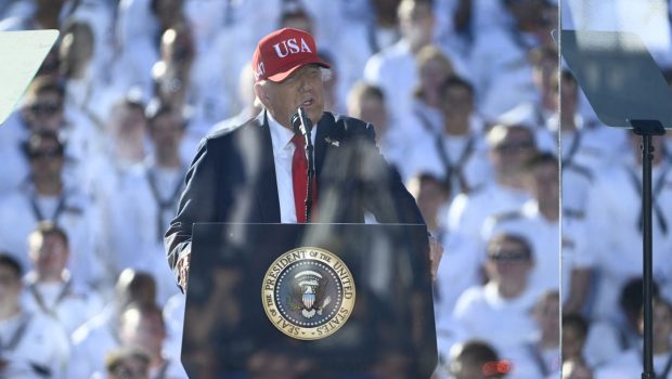 Donald Trump anunță posibile operațiuni terestre împotriva narcotraficanților, după un nou atac asupra unui vas în largul Venezuelei