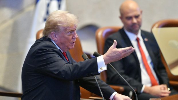 „Trabucuri și șampanie, cui naiba îi pasă de astea?”. Apelul lui Donald Trump de a-l grația pe Benjamin Netanyahu a uimit Israelul
