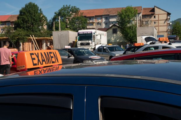 Femeia care a lovit un instructor la un examen auto din Ploiești era la a treia încercare de a lua permisul