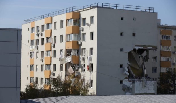 Trei persoane au fost reținute în urma perchezițiilor de miercuri în dosarul exploziei la blocul din Rahova