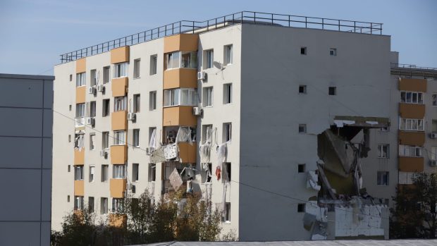Filmul complet al exploziei care a omorât trei oameni și a rănit alți 20 într-un bloc din București