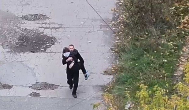 Civili vizați în Pokrovsk de forțele ruse: „Supravegheați drumul, nu lăsați pe nimeni să treacă. Trageți imediat”