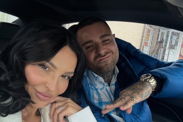 Imagine Stire Francisca și TJ Miles s-au căsătorit civil. Primele imagini și declarații: „Urmează să facem și nuntă și botez” | 2review.ro