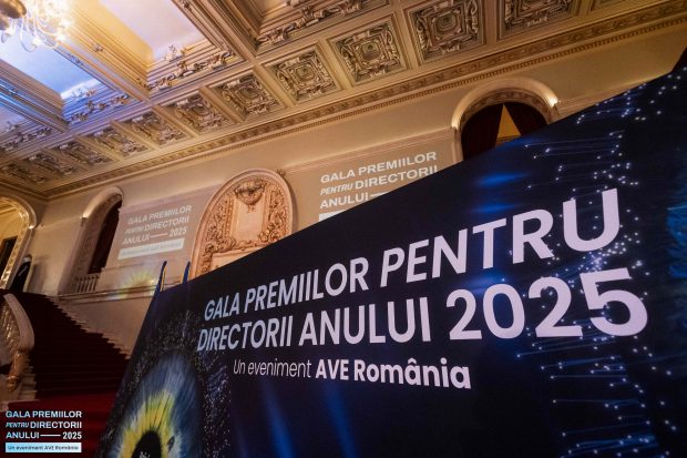 Gala Directorii Anului 2025 și-a premiat câștigătorii. Mariana Stan, directoarea școlii din Dor Mărunt, a primit marele trofeu