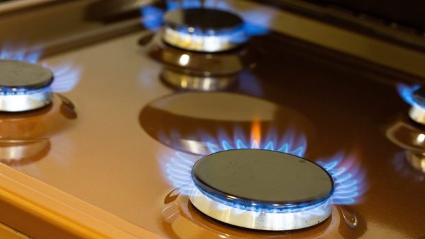 Prețul gazelor rămâne stabil, o parte din români va plăti cu 60% mai mult, de la 1 aprilie 2026. Cum se calculează facturile