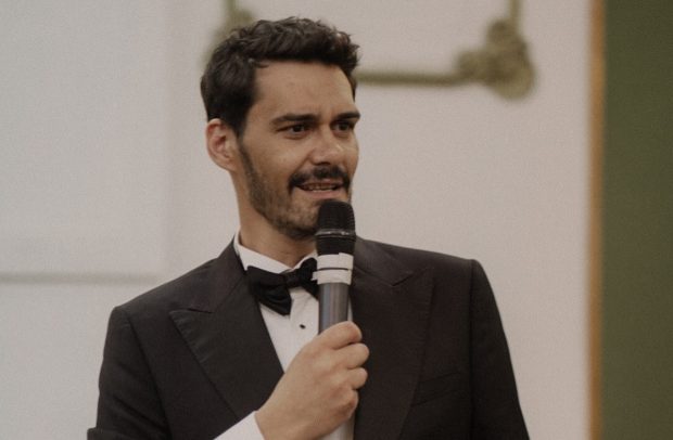 Cine e George Burcea, actorul care candidează la Primăria Capitalei din partea POT. A fost căsătorit cu Andreea Bălan