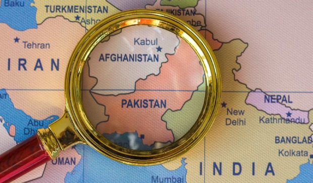 Afganistanul a atacat posturile de frontieră pakistaneze. Zeci de soldați ar fi fost uciși în confruntări