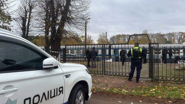 Un bărbat a detonat o grenadă pe peronul unei gări din Ucraina: cel puțin patru morți și 12 răniți